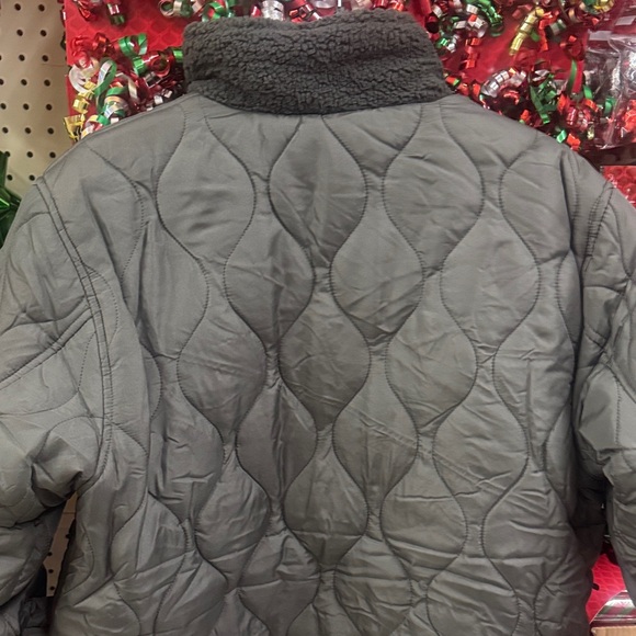 Canada Work gear Unisex Quilted Puffer Jacket - Olive Women’s Large, Men’s med - Picture 5 of 6